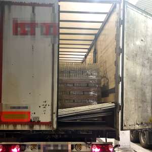 Cinci cetățeni străini ascunși printre conserve și sucuri, descoperiți în P.T.F. Giurgiu