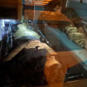 Cetățeni afgani, ascunși într-o ambulanță transportată pe un ansamblu rutier, depistați în PTF Giurgiu