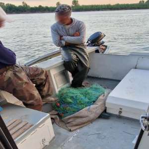 Doi braconieri depistaţi de polițiștii de frontieră brăileni