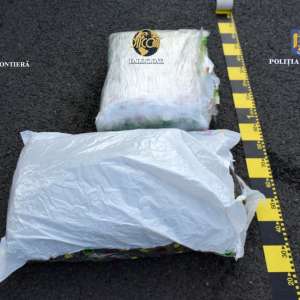 27 de kilograme de cannabis, descoperite de polițiști