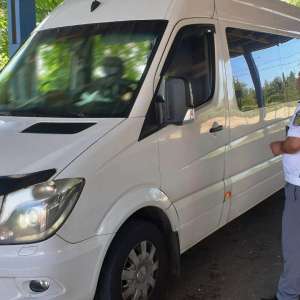 Remorcă cu număr fals de înmatriculare, descoperită în trafic