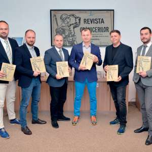 Momentele trec, scrisul rămâne. O sută de ani de FRONTIERA