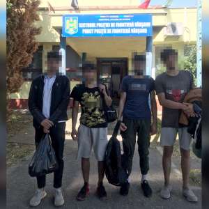 Treizeci de cetăţeni străini depistați de polițiștii de frontieră arădeni