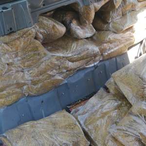 Cincizeci de kilograme de tutun, descoperite într-un autoturism la P.T.F. Valea lui Mihai