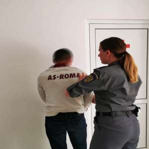 Urmărit de autorităţile din Germania, depistat de poliţiştii de frontieră botoşăneni