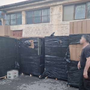 760.000 de pachete cu ţigări, în valoare de peste 11 milioane de lei, depistate de polițiștii de frontieră din cadrul Gărzii de Coastă