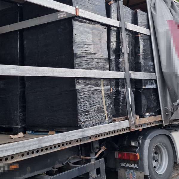 Ţigări de contrabandā în valoare de peste 11 milioane de lei, depistate de polițiștii de frontieră