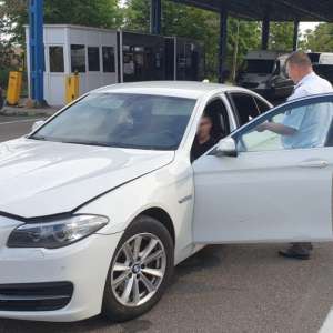 BMW furat din Finlanda, descoperit la Albița