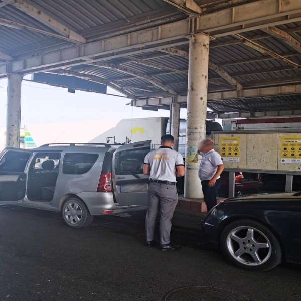 Autoturism neînmatriculat depistat la controlul de frontieră