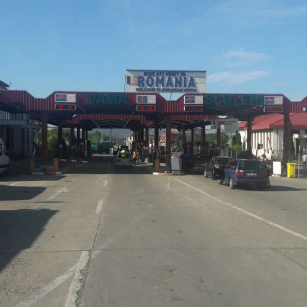 Permis de conducere similar celor emise de autorităţile din Polonia, fals, descoperit la controlul de frontieră