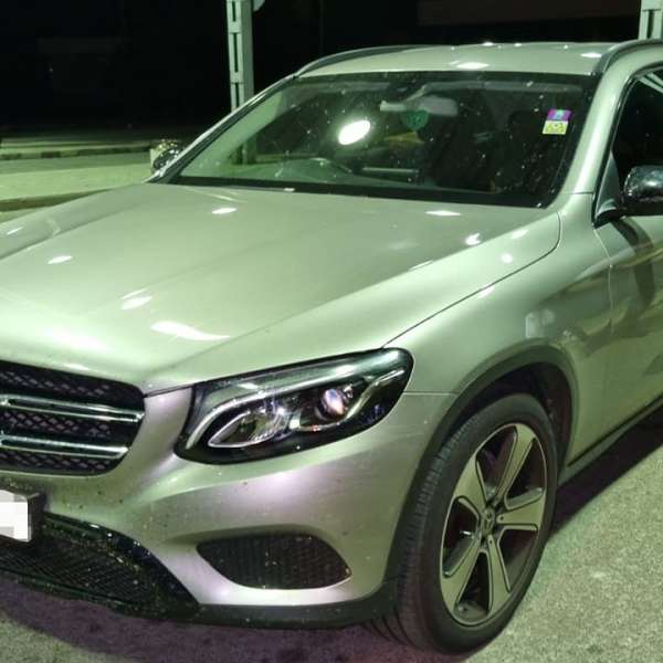 Mercedes furat din Marea Britanie, oprit la PTF Petea