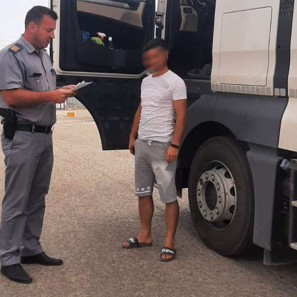 Asigurare falsă depistată de polițiștii de frontieră brăileni  