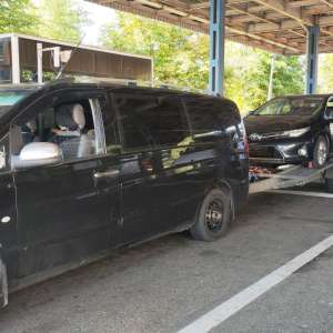 Conducea un ansamblu rutier, fără să deţină permis de conducere valabil pentru acesta