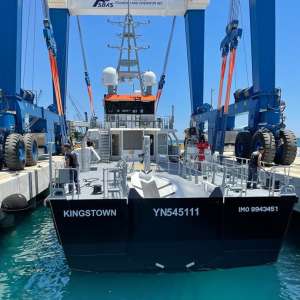 Lansarea la apă a primei nave maritime de patrulare, din completul de două ce vor intra în dotarea flotei navale a Poliţiei de Frontieră Române