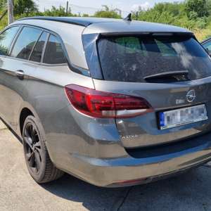 Șase autoturisme, în valoare totală de 1.260.000 lei, indisponibilizate de politiştii de frontieră sătmăreni