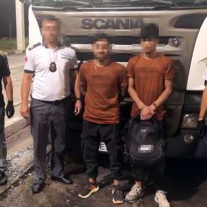 Doi cetățeni afgani ascunși  într-un ansamblu rutier, depistați în PTF Giurgiu