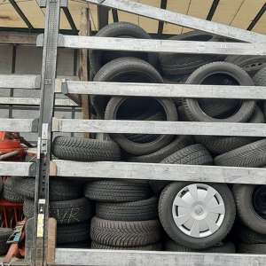 TIR cu deşeuri oprit la intrarea în ţară