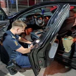 Autoturism furat recuperat de proprietar datorită poliţiştilor de frontieră