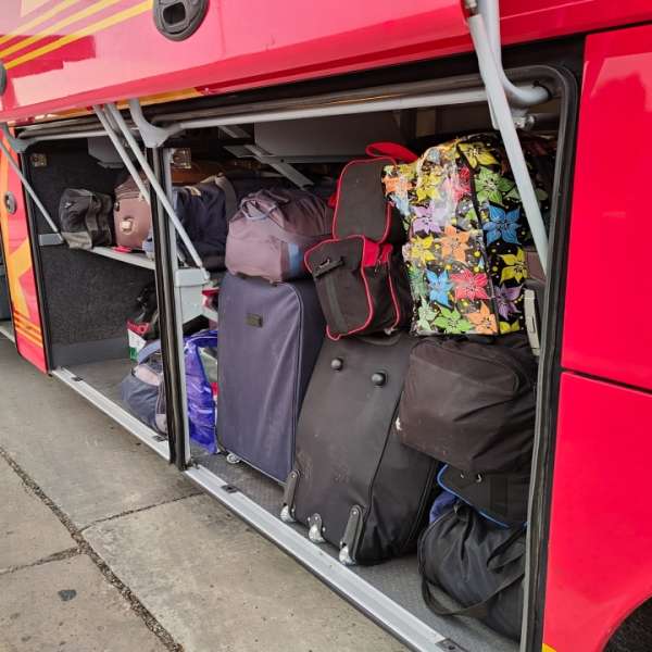 Şofer de autocar sancţionat pentru că s-a sustras de la controlul vamal