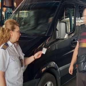 500 de euro, prețul unui permis de conducere fals