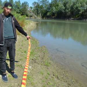 Socializarea i-a adus un dosar penal şi interdicţia de a intra în România pentru o perioadă de cinci ani