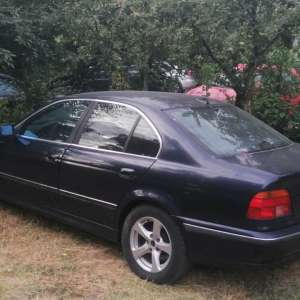 Autoturism semnalat furat în Bulgaria, descoperit la Albița