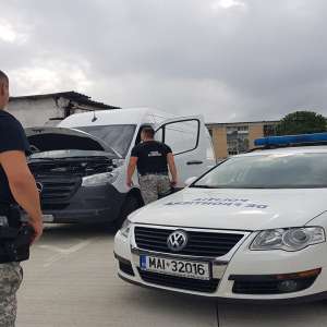 Mercedes în valoare de peste 60.000 de euro, căutat de autorităţile din Cehia, descoperit în Sighetu Marmației