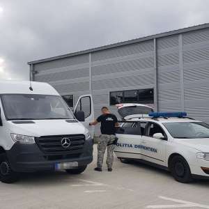Mercedes în valoare de peste 60.000 de euro, căutat de autorităţile din Cehia, descoperit în Sighetu Marmației