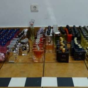 Produse de parfumerie  susceptibile a fi contrafăcute, descoperite la P.T.F. Calafat