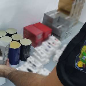 Parfumuri susceptibile a fi contrafăcute, estimate la 40.000 lei, descoperite la P.T.F Giurgiu