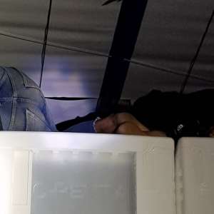 TIR cu 40 de cetăţeni străini oprit la Nădlac II. Alte şapte persoane depistate la Borş II, într-un automarfar condus de un bulgar.