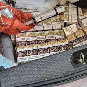 Ţigări de contrabandă de peste 9.550 lei oprite la intrarea în ţară