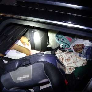Cetățean sirian depistat ascuns în portbagajul unui autoturism