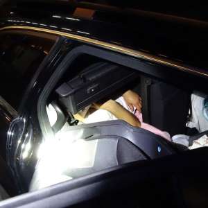 Cetățean sirian depistat ascuns în portbagajul unui autoturism