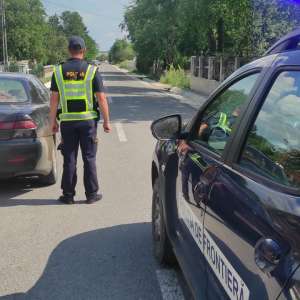 A încercat să fugă de poliţiştii de frontieră, dar a fost dat de gol de body cam