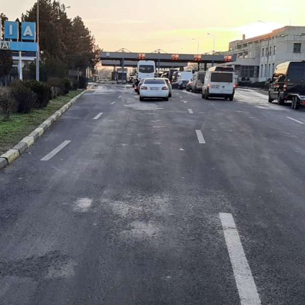 A încercat să intre în România cu un autoturism radiat din circulaţie