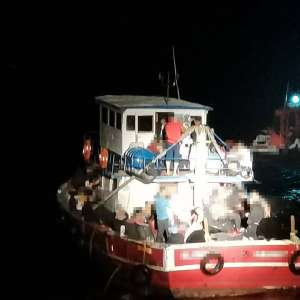 Ambarcaţiune cu migranţi interceptată de poliţiştii de frontieră români, în apropierea ţărmului românesc al Mării Negre