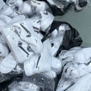 Bunuri susceptibile a fi contrafăcute, în valoare de 127.000 lei, descoperite la P.T.F. Giurgiu