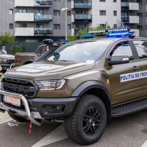 Autospeciale de patrulare 4x4 pentru teren dificil, achiziționate din fonduri europene nerambursabile pentru dotarea Poliţiei de Frontieră Române