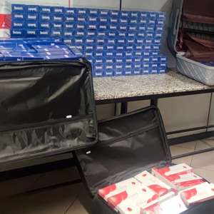 Cea mai mare captură de țigări de contrabandă descoperită în bagajele unui călător pe Aeroportul Henri Coandă