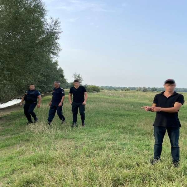 Tânăr din R. Moldova oprit la frontieră după ce a încercat să intre ilegal în România, traversând înot râul Prut