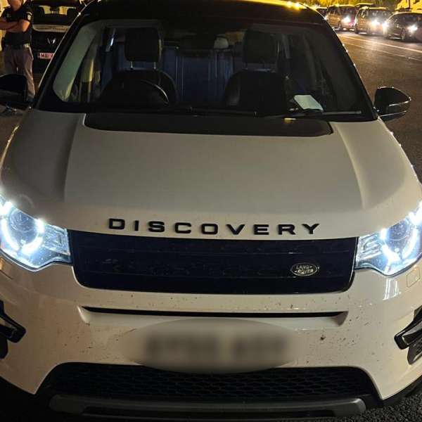 Autoturism căutat de autorităţile din Marea Britanie, descoperit de poliţiştii de frontieră din PTF Nădlac II