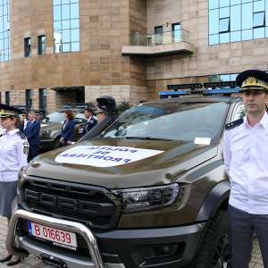 Special 4x4 patrol vehicles for difficult terrain, purchased from non-refundable European funds for equipping the Romanian Border Police