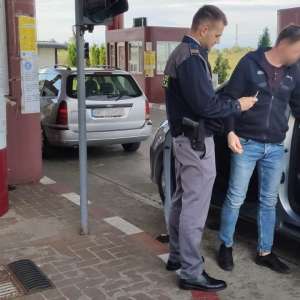 Ansamblu rutier cu probleme oprit din drumul spre Moldova