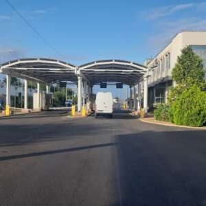 Microbuz semnalat furat din Slovacia, depistat la P.T.F. Galați-rutier