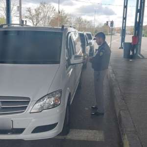 Autoturism radiat din circulaţie, descoperit în trafic de polițiștii de frontieră din P.T.F. Albiţa