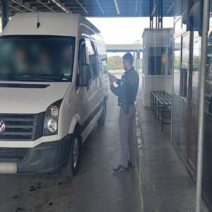 La volan, fără drept