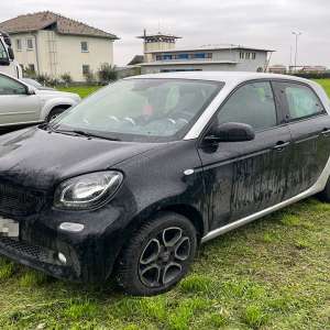 Mașină căutată de autoritățile din Grecia, oprită în P.T.F. Halmeu