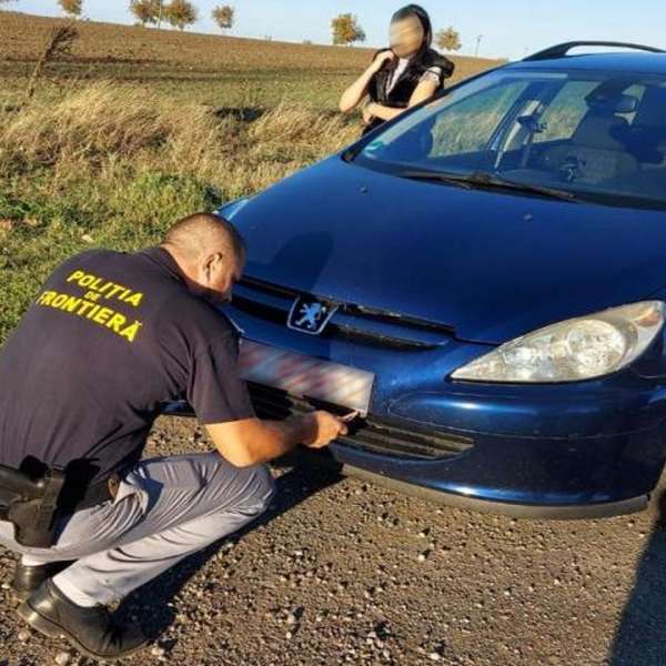 Autoturism cu autorizație de circulație provizorie expirată, descoperit în trafic de polițiștii de frontieră gălățeni