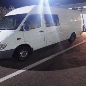 Cercetat penal pentru conducerea unui vehicul având dreptul de conducere suspendat